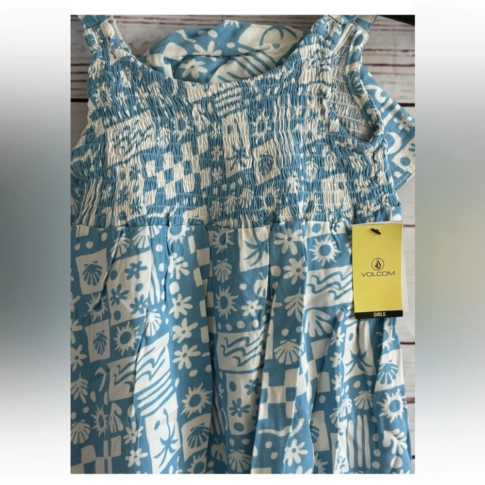 Volcom Girls Smocked Dress Size 5 Ice Blue Matching Hat Beachy NWT Retails $44